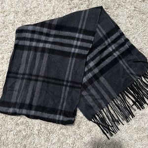 Wool/cashmere scarf